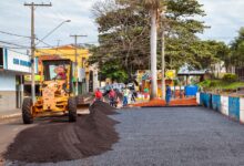 Photo of Asfalto começa a chegar ao novo estacionamento do centro