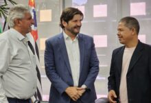 Photo of Prefeito Airton Gomes e vereador Francisco conquistam R$ 300 mil para compra de Raio-X