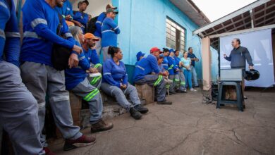 Photo of Mário Celso fala com colaboradores da limpeza pública